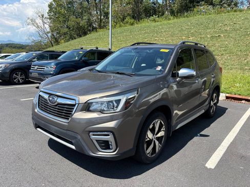 Used 2019 Subaru Forester Touring w/ Popular Package #3 AWD/4WD image 3