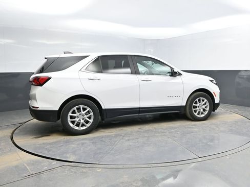 Used 2024 Chevrolet Equinox LT image 9