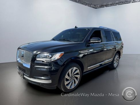 Used 2023 Lincoln Navigator Reserve AWD/4WD image 8