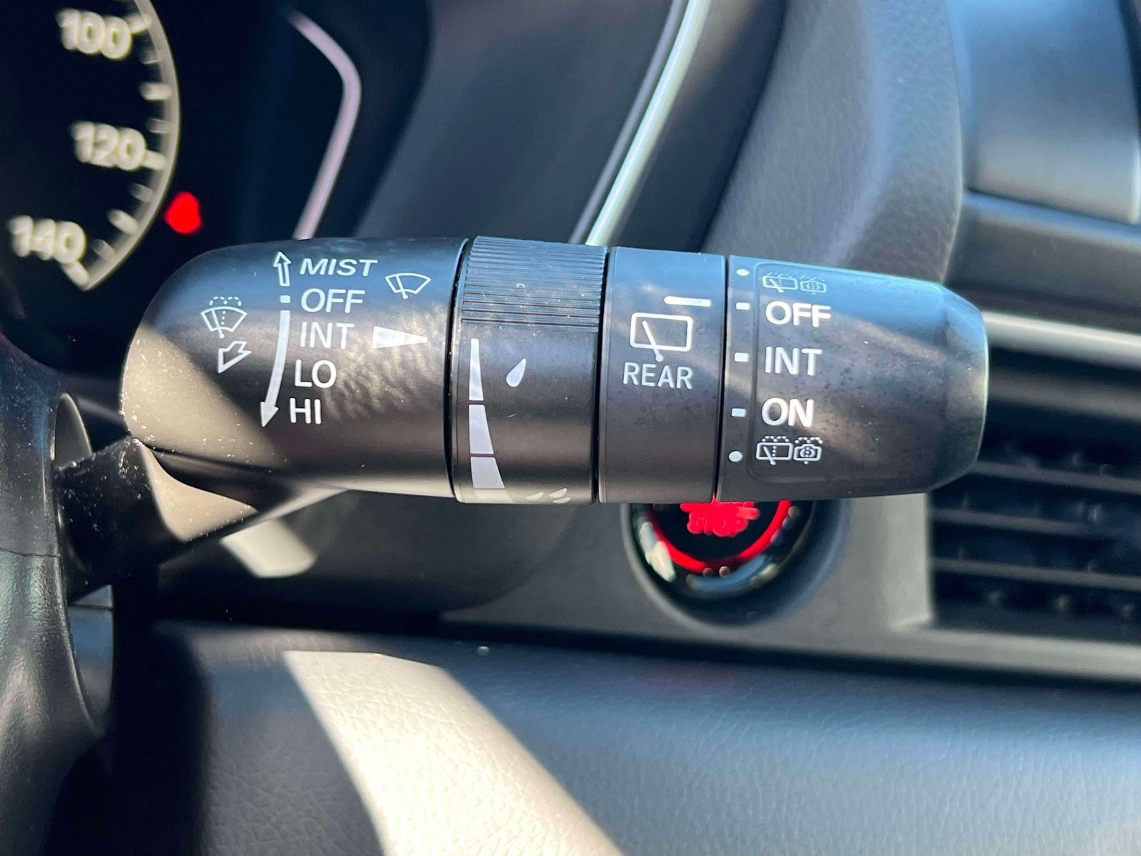 Used 2024 Honda Pilot Touring image 23