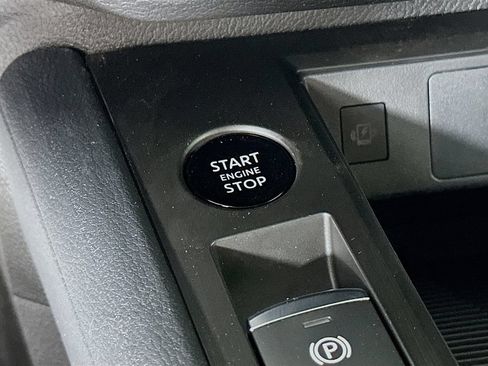 New 2026 Nissan Kicks SV w/ SV Premium Package FWD image 19