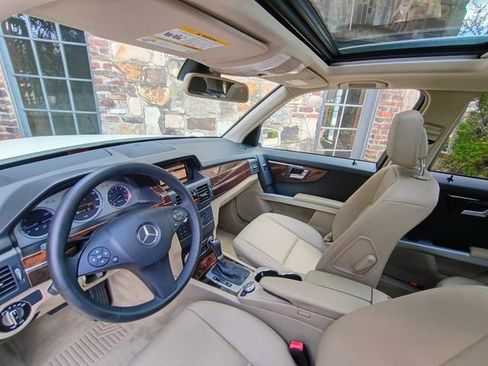 Used 2010 Mercedes-Benz GLK 350 2WD image 30