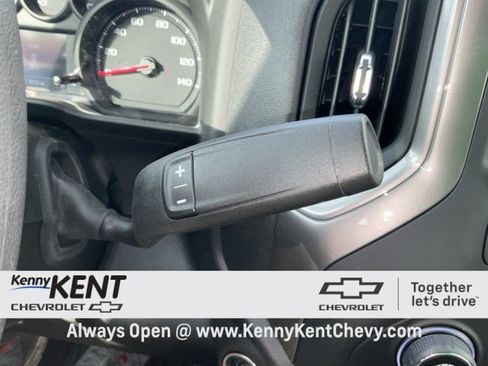 Used 2025 Chevrolet Silverado 1500 Custom image 34