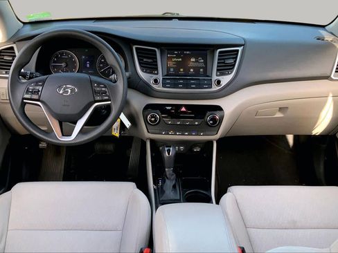 Used 2018 Hyundai Tucson SEL AWD/4WD image 16