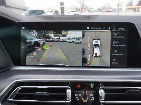 Used 2022 BMW X5 xDrive40i w/ Parking Assistance Package image 52