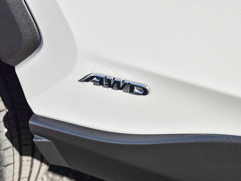 Used 2019 Toyota RAV4 Limited image 12