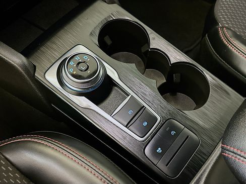 Used 2025 Ford Escape ST-Line image 25