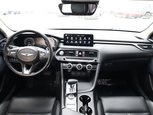 Used 2023 Genesis G70 2.0T image 13