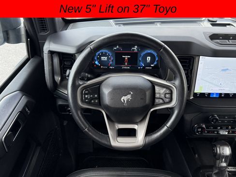 Used 2025 Ford Bronco Badlands AWD/4WD image 14