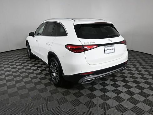 Certified 2026 Mercedes-Benz GLC 300 image 4