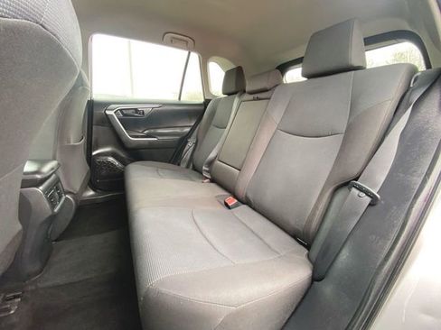 Used 2022 Toyota RAV4 LE AWD/4WD image 14