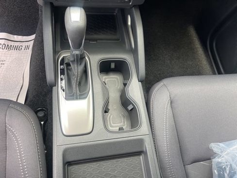 New 2026 Nissan Frontier SV w/ SV Convenience Package RWD image 18