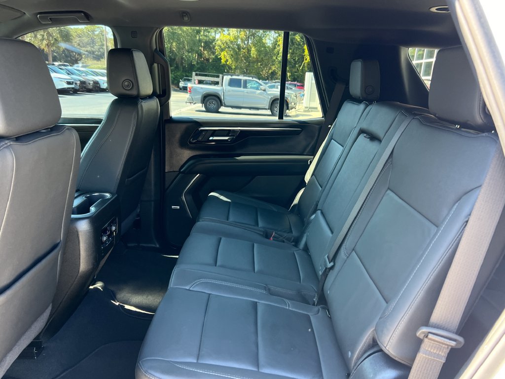 Used 2025 Chevrolet Tahoe LT w/ Comfort Package AWD/4WD image 16