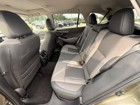 Used 2025 Subaru Outback Onyx Edition AWD/4WD image 16