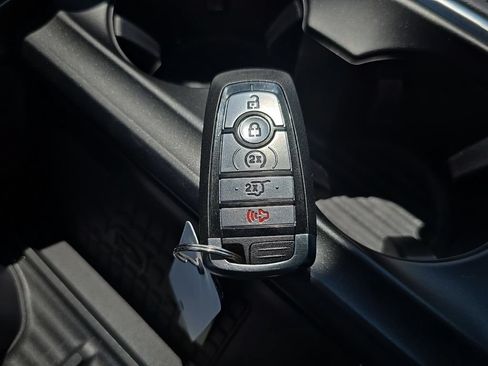 Used 2025 Ford Expedition Platinum w/ Stealth Appearance Package AWD/4WD image 8