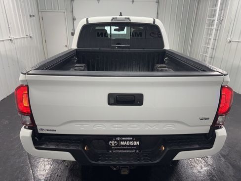 Used 2023 Toyota Tacoma SR5 w/ Technology Package image 29