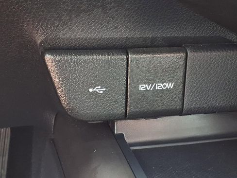 Used 2023 Toyota Camry SE FWD image 19