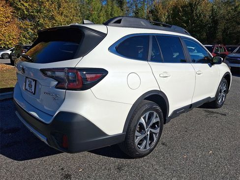 Certified 2022 Subaru Outback Limited XT image 7