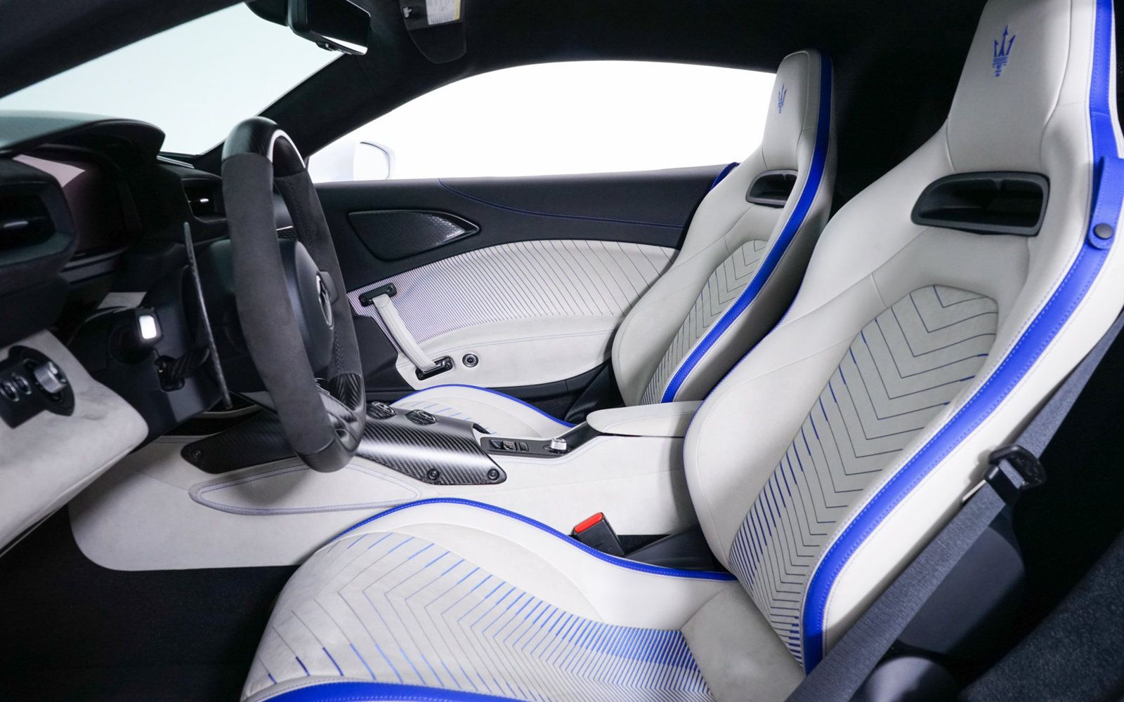 Used 2023 Maserati MC20 Coupe RWD image 5