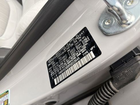 Used 2023 Hyundai Kona SEL image 19