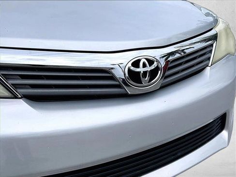 Used 2014 Toyota Camry L image 30