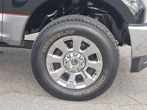 Used 2019 Ford F350 Lariat w/ Chrome Package image 8