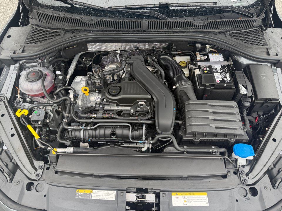 Used 2026 Volkswagen Jetta Sport FWD image 16