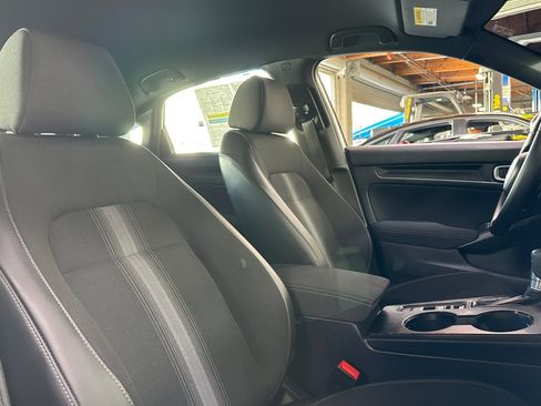 Used 2024 Honda Civic Sport image 31