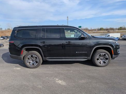 Used 2022 Jeep Wagoneer Series III image 2