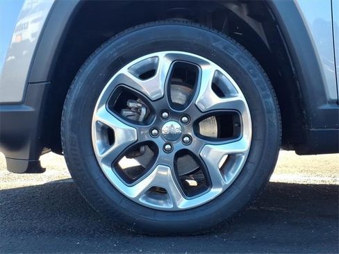 Certified 2018 Jeep Compass Limited w/ Navigation Group image 9