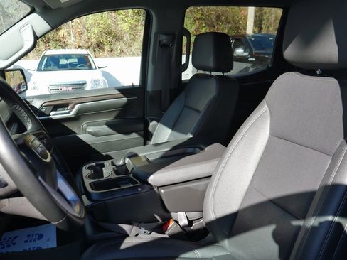 Used 2024 GMC Sierra 1500 SLT image 9