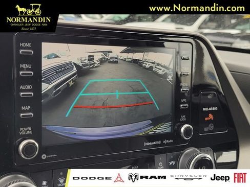 Used 2022 Toyota Highlander XLE FWD image 10