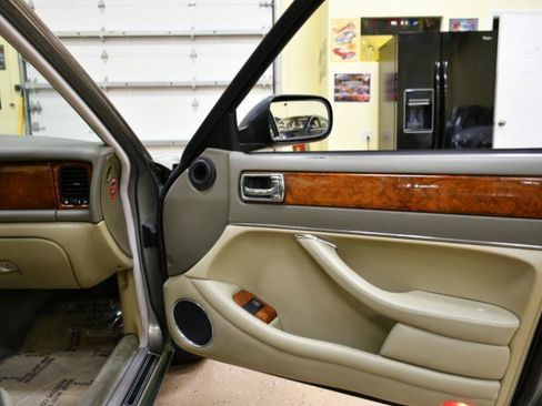 Used 1997 Jaguar XJ6 RWD image 52