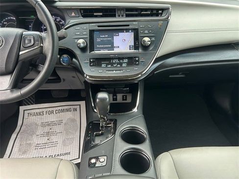 Used 2016 Toyota Avalon Limited image 11