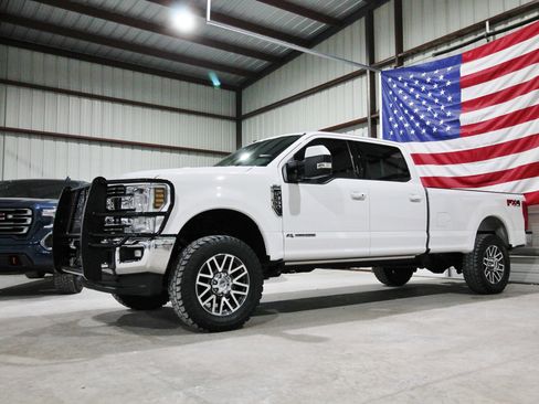 Used 2019 Ford F350 Lariat w/ Lariat Ultimate Package AWD/4WD image 1