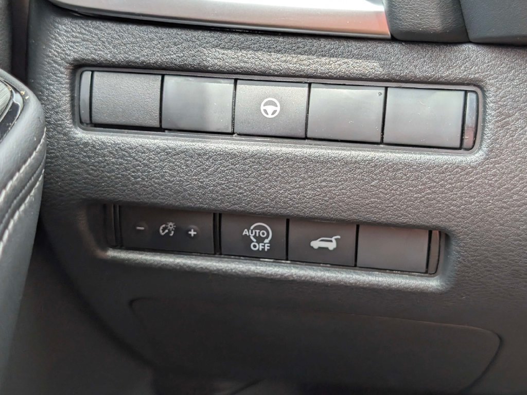 Certified 2026 Nissan Rogue SV FWD image 27
