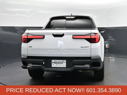 Used 2022 Hyundai Santa Cruz Limited AWD/4WD image 6