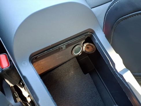 Used 2025 Ford Mustang GT Premium image 13