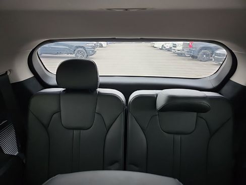 Used 2022 Kia Sorento S w/ Panoramic Sunroof Package image 14