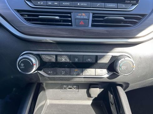 Used 2024 Nissan Altima 2.5 SV image 29