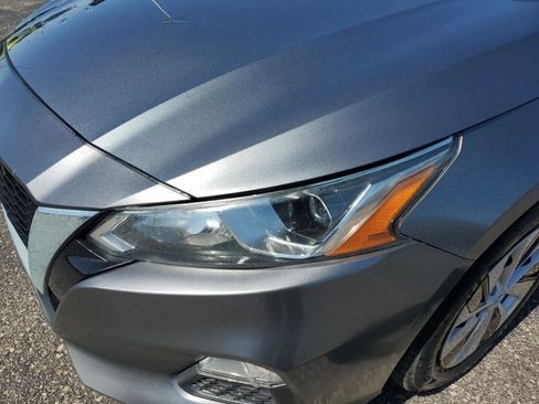 Used 2019 Nissan Altima 2.5 S FWD image 12