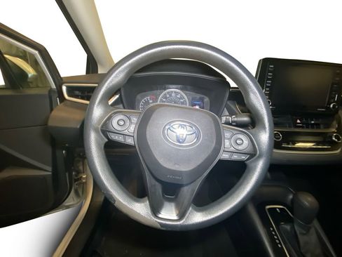 Used 2022 Toyota Corolla LE image 12