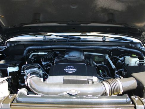 Used 2014 Nissan Frontier SV w/ SV Value Truck Package image 17