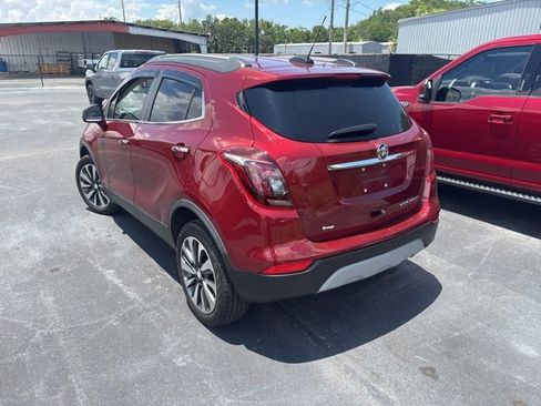 Used 2021 Buick Encore Preferred AWD/4WD image 7