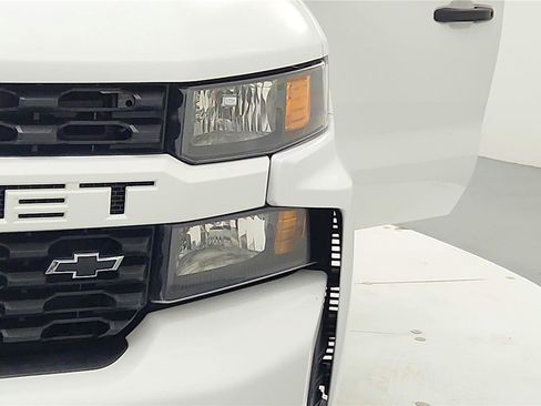 Used 2020 Chevrolet Silverado 1500 Custom w/ Custom Value Package image 43