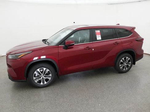 New 2026 Toyota Highlander XLE AWD/4WD image 16