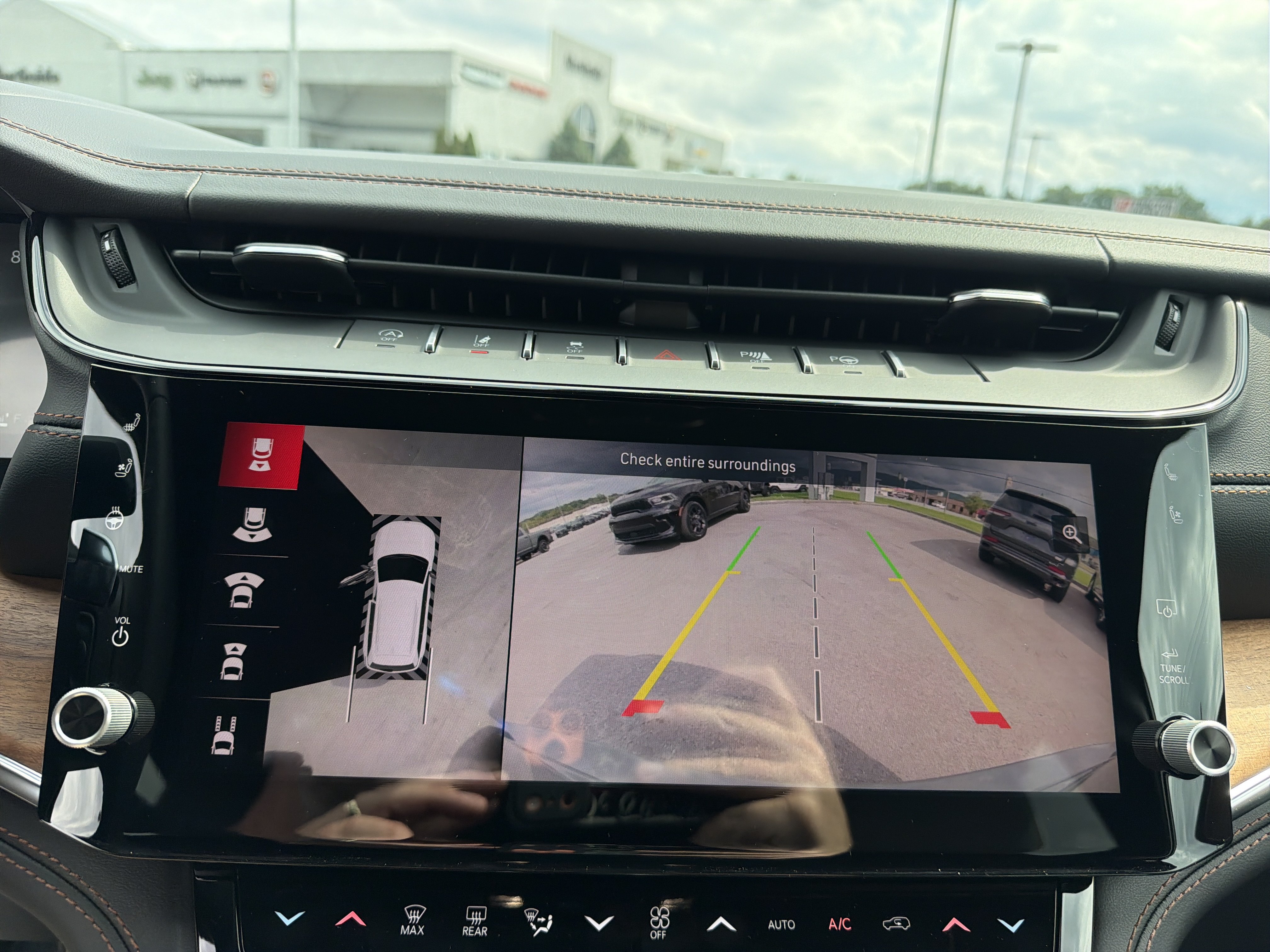 New 2027 Jeep Grand Cherokee Summit AWD/4WD image 25