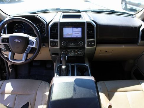 Used 2018 Ford F150 Lariat image 17