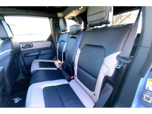 Used 2024 Ford Bronco Wildtrak image 27