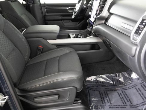 New 2026 RAM 1500 Big Horn AWD/4WD image 34